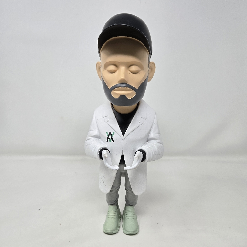 Mighty Jaxx Author Series Artist Daniel Arsham Danil Yad Vinyl Art 8 Inch READ